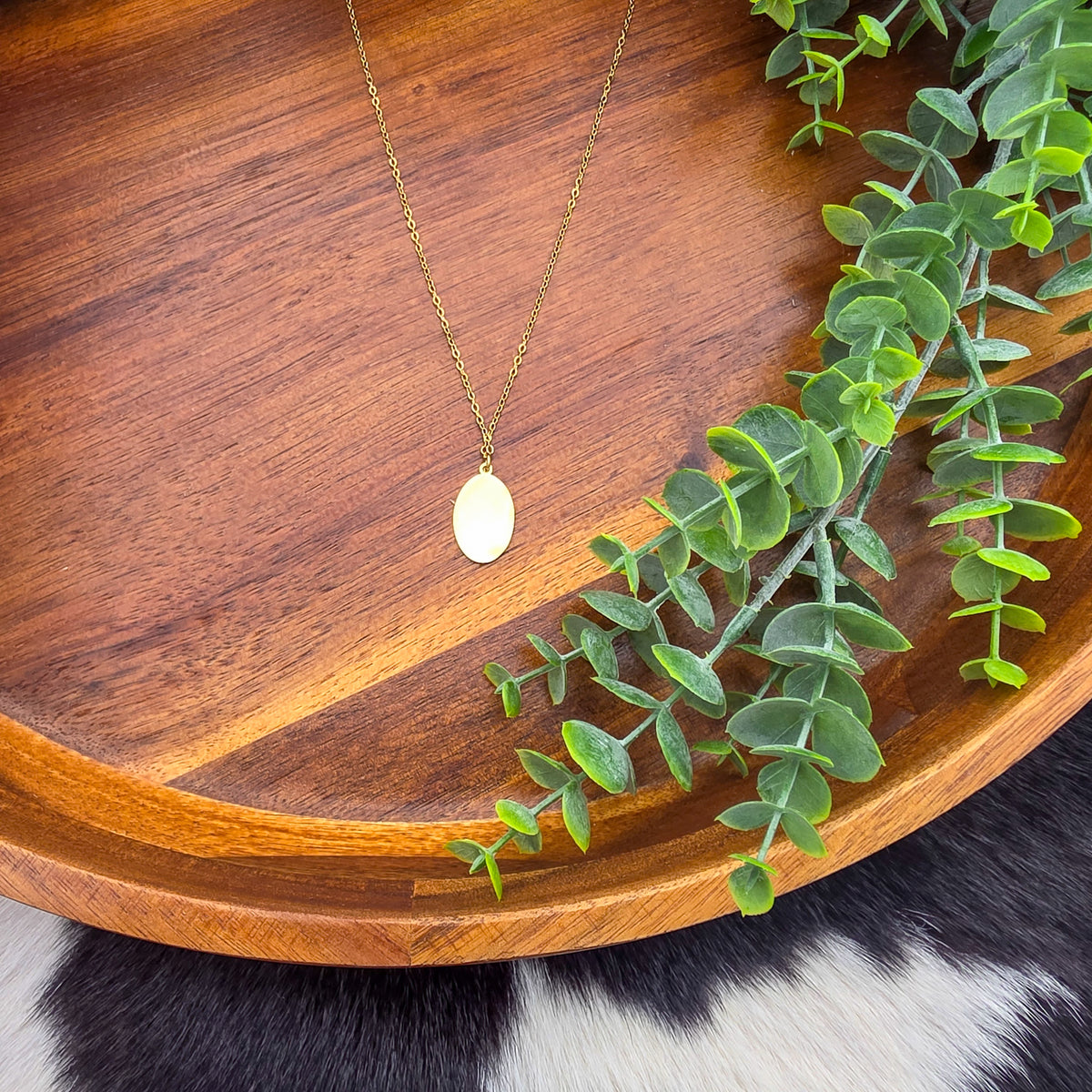 Oval Pendant Necklace